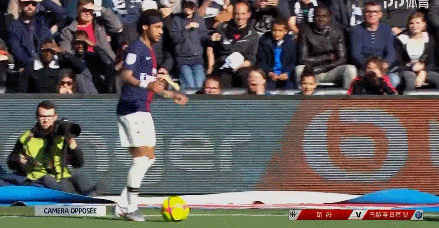 回归24战：内马尔VS帕尔梅拉斯集锦（复出第24场：内马尔对阵帕尔梅拉斯精彩集锦）