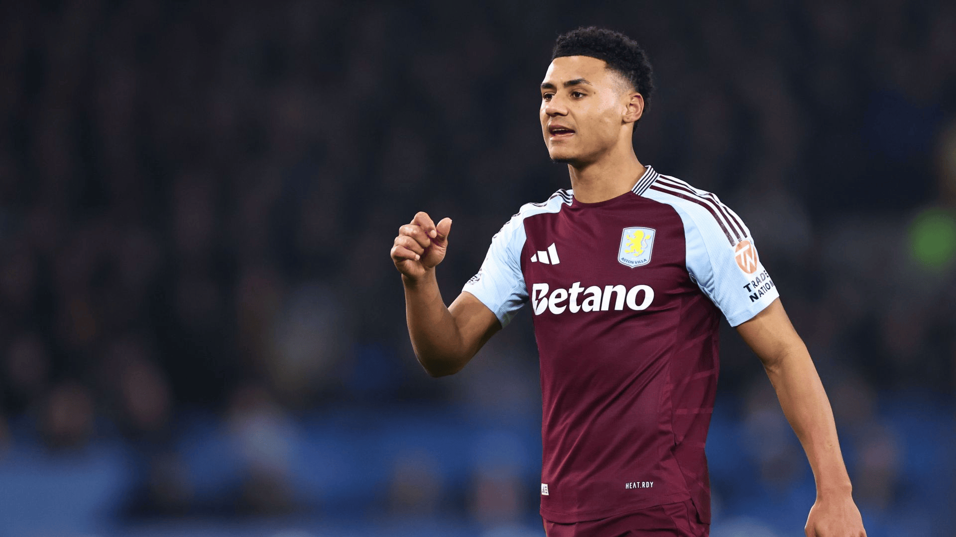 从替补到主力，他用表现说话（替补逆袭成主力，他以实力发声）