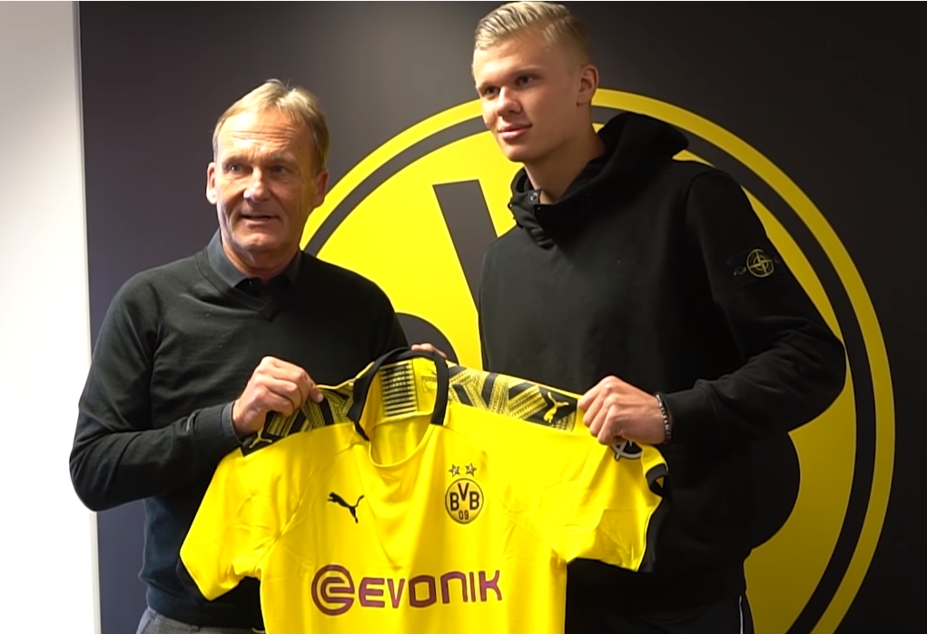 西甲战报：塔雷加乌龙，杜罗绝平，瓦伦西亚1-1平塞维利亚（西甲：塔雷加自摆乌龙，杜罗读秒救主，瓦伦西亚1-1战平塞维利亚）