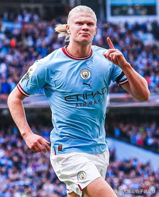 铜梁龙官方：下赛季球衣为主红客白，欢迎球迷投票27赛季球衣（铜梁龙官宣下季主红客白，启动27赛季球衣球迷投票）