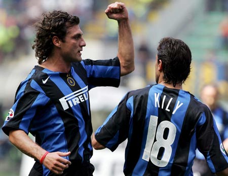 “目标是五块金牌！”深圳少年突遭截瘫一年后泳池夺金（深圳少年突遭截瘫一年后泳池夺金，立下五金目标）