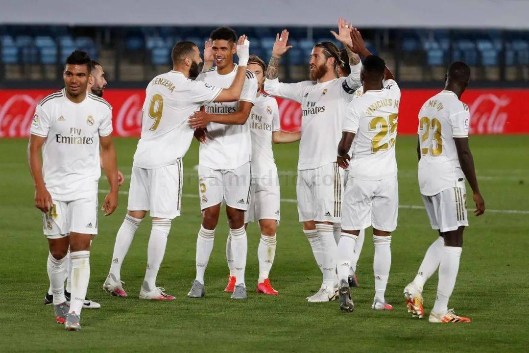 NBA战报：布伦森37分，尼克斯118-109击败雄鹿