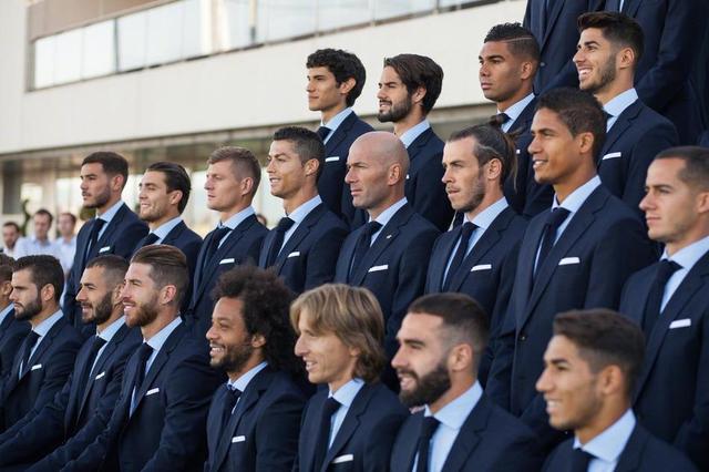 阿劳霍在巴萨已被罚下5次，本世纪仅次于皮克、莫塔和马克斯（阿劳霍在巴萨已5次染红，本世纪仅逊皮克、莫塔与马克斯）