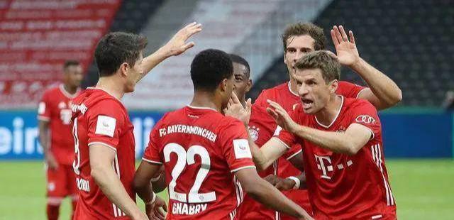 30分钟以下多次20+5+5且命中5三分：波杰比肩库里（30分钟内多场拿下20+5+5且命中5记三分：波杰媲美库里）