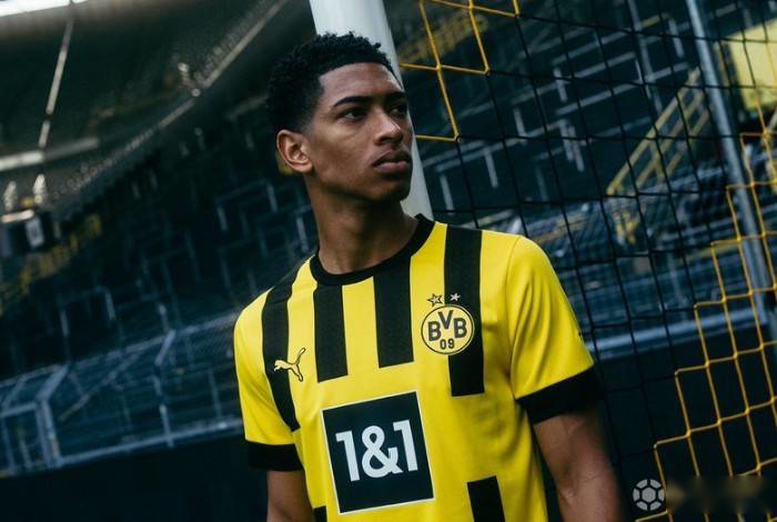 皇马相中曼联队长B费，他会是阿隆索的最好选择吗？（曼联队长B费获皇马青睐，他会是阿隆索的最佳人选吗？）