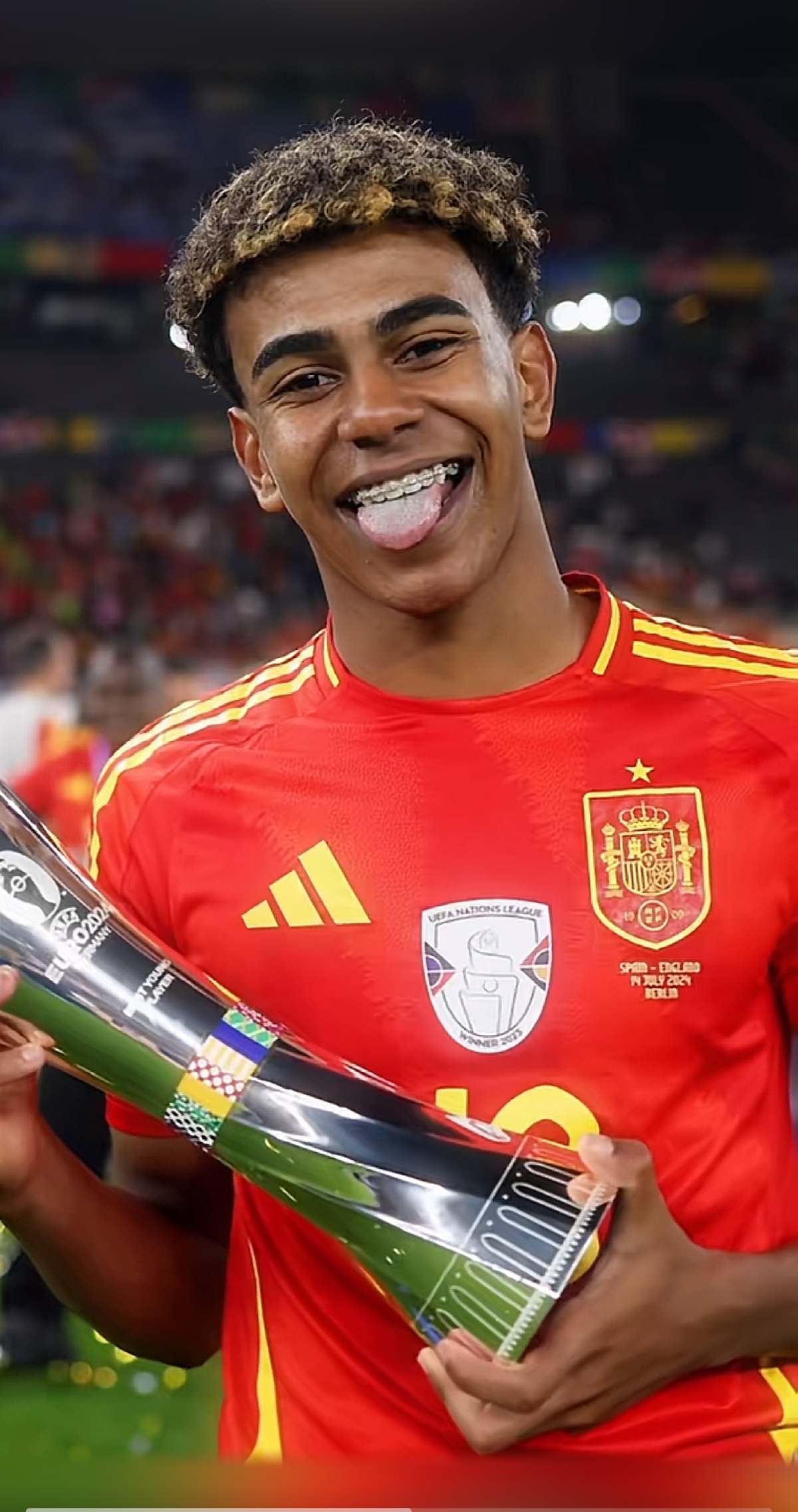 韩鹏：瓦科在我们心里已是最佳射手，希望明年能给他争回来（韩鹏：瓦科在我们心目中已是最佳射手，盼明年为他争回头衔）