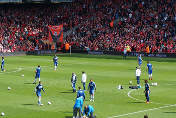 英超第19轮裁判选派：达伦·英格兰执法阿森纳vs维拉榜首大战（英超第19轮裁判安排：达伦·英格兰吹罚阿森纳对阵维拉榜首之战）