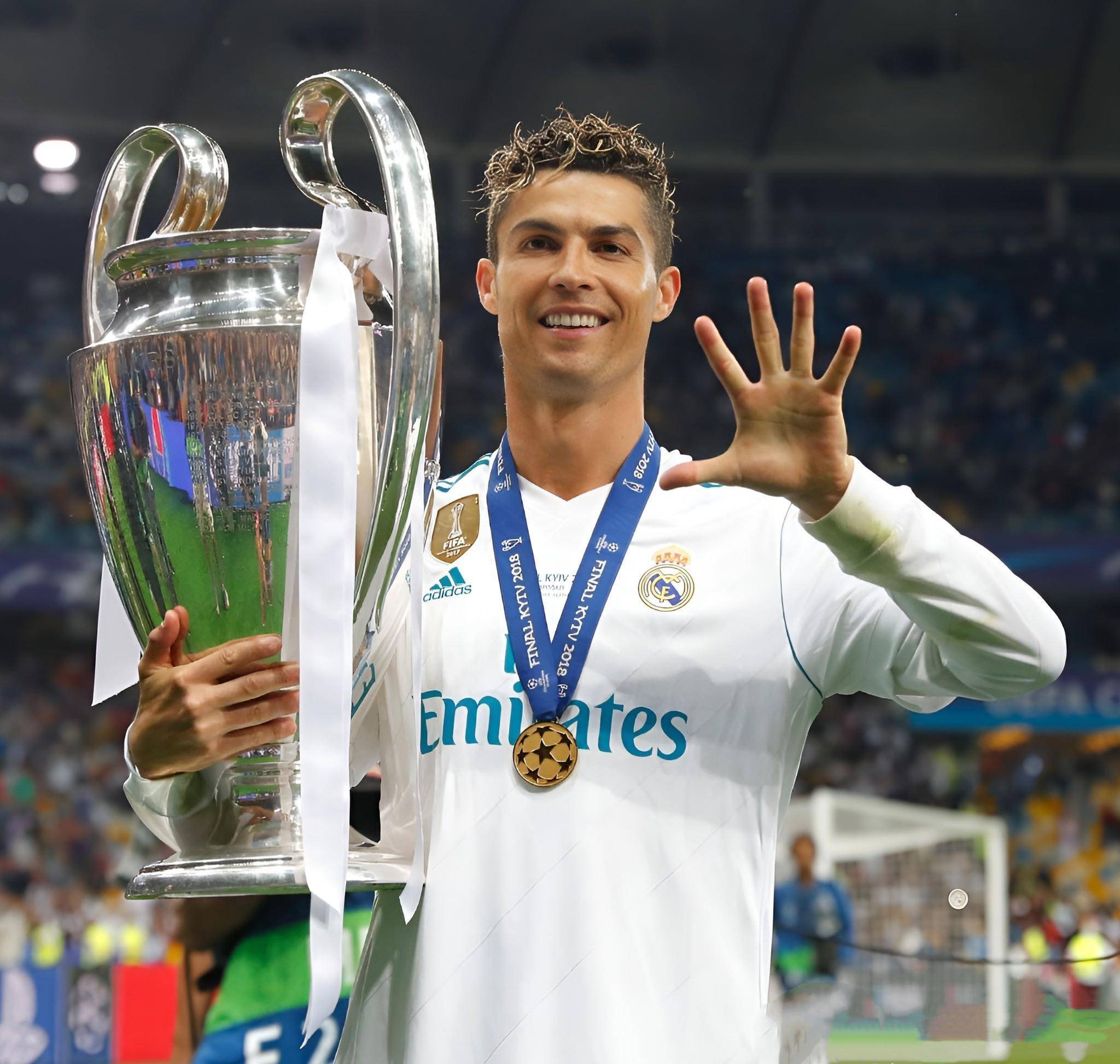 小蜘蛛：我是个好胜的人；巴黎和巴萨的兴趣？赛季结束再说吧（小蜘蛛：我天生好胜；关于巴黎与巴萨的传闻，赛季结束后再谈）