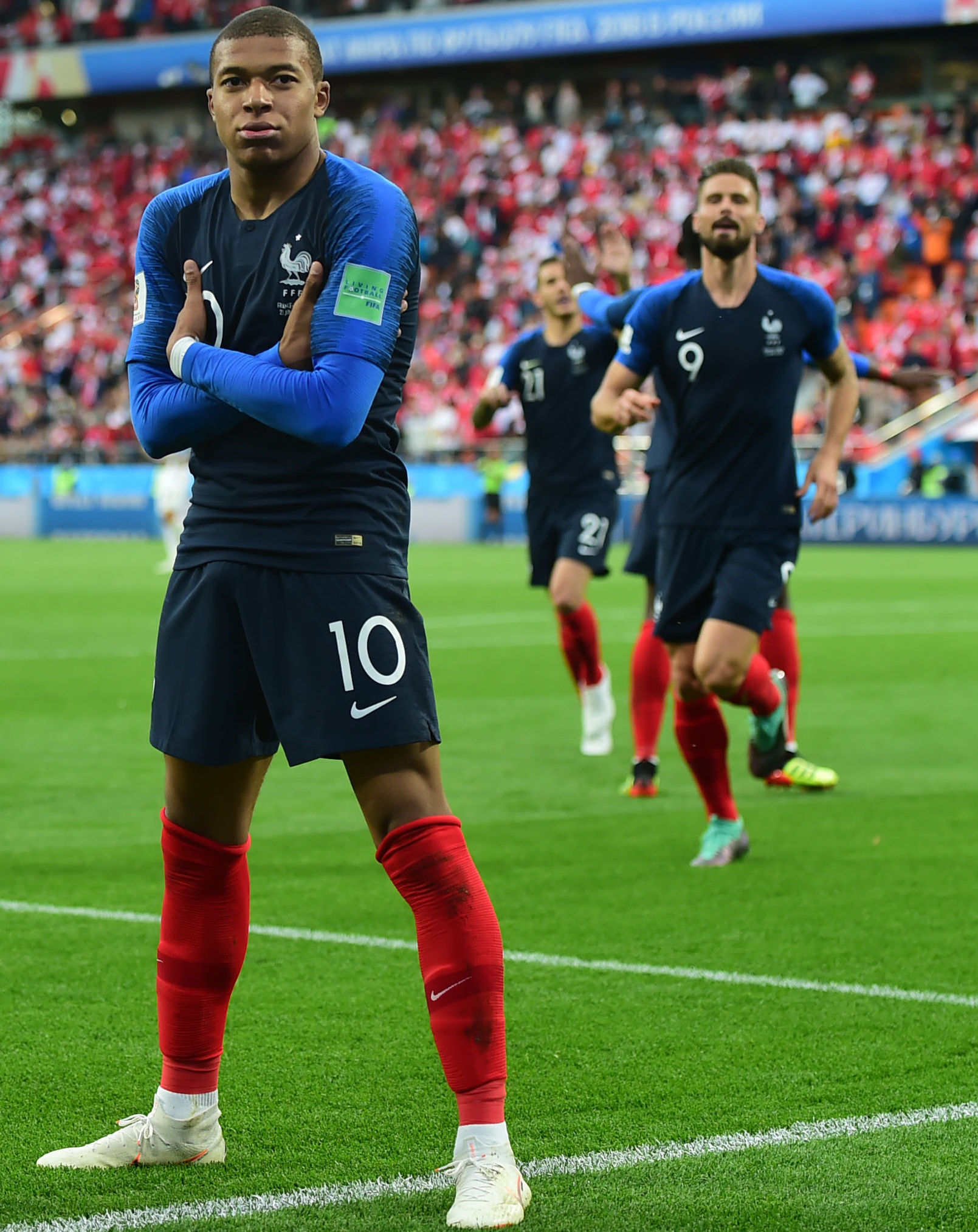 53%，姆巴佩是欧冠进球50+球员中客场进球占比最高的（欧冠50+射手中，姆巴佩客场进球占比最高，达53%）