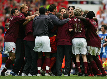 哈萨克斯坦足球超级联赛：13座城市的14支球队