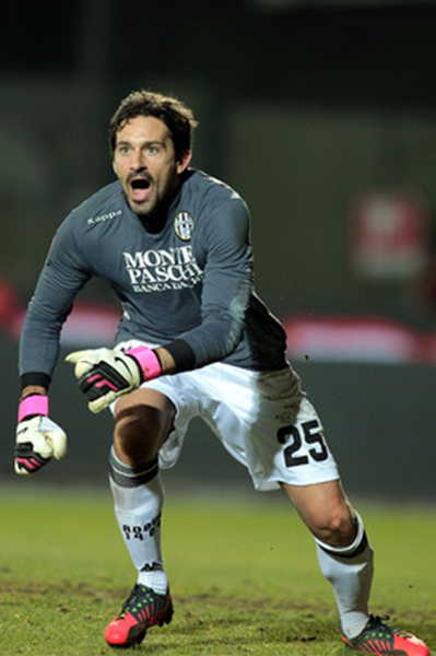 巴萨官方：德容因发烧缺战马竞（巴萨通报：德容发烧无缘对阵马竞）