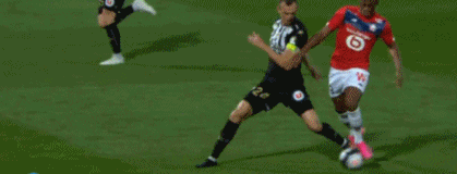 传中还是射门？奥多伊谈世界波进球：这叫似传似射（奥多伊谈世界波：既像传中也像射门）