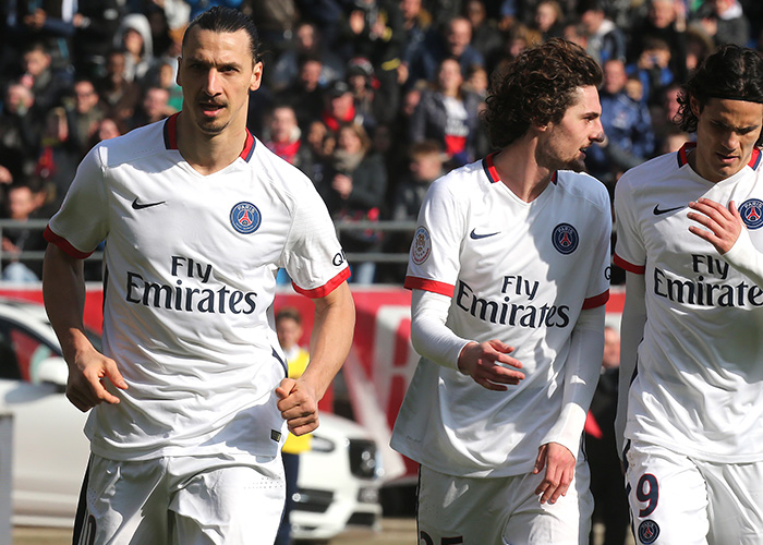 日职乙战报：格拉卡、松原后破门，磐田喜悦2-1战胜鸟栖砂岩（日乙赛况：格拉卡与松原末段建功，磐田喜悦2-1击败鸟栖砂岩）