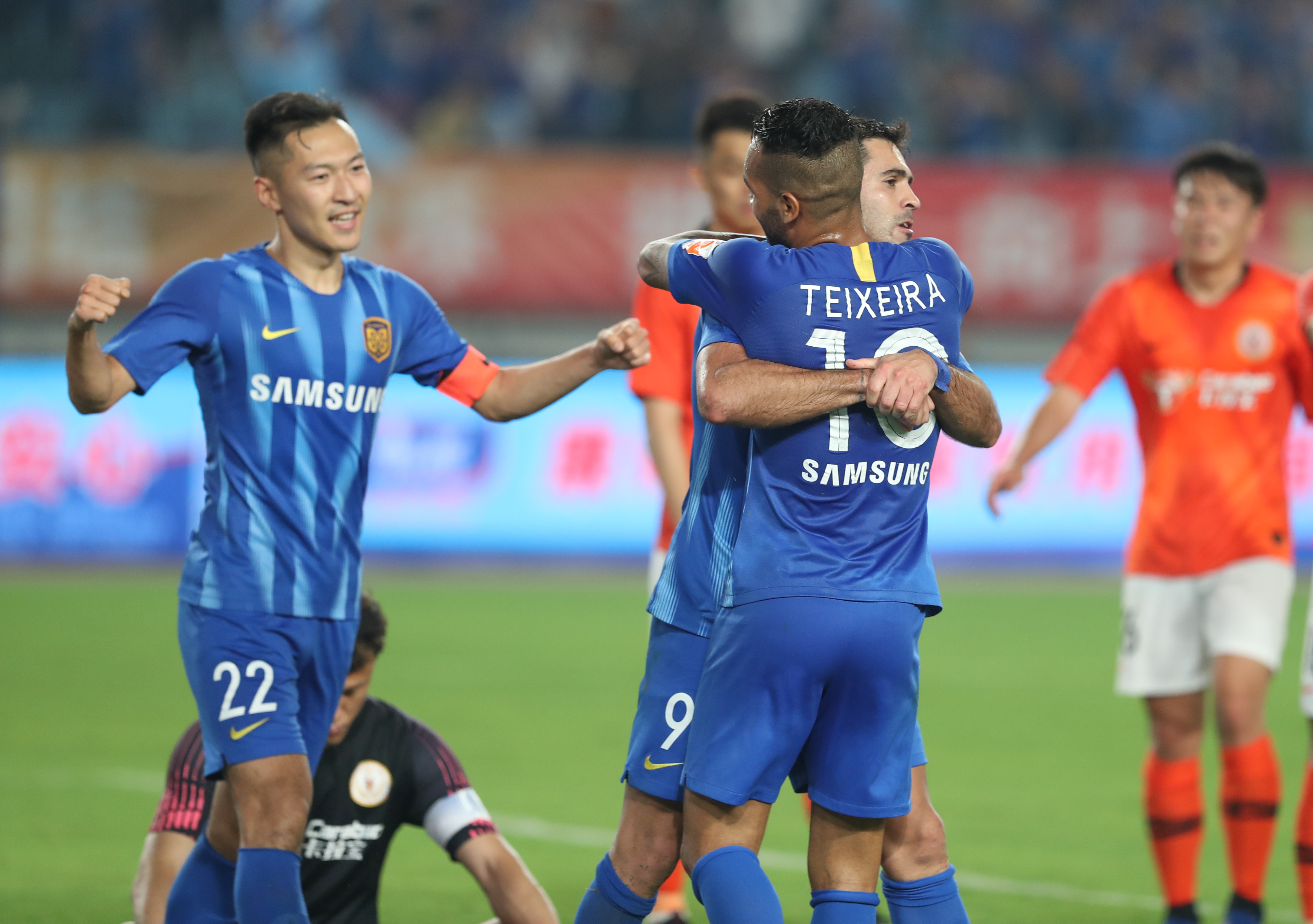 范志毅谈中国足球：压力再大也要挺直脊梁，2038会有希望（范志毅：压力再大也要挺住，2038年中国足球可期）